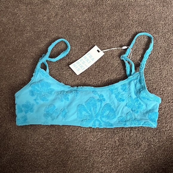 bikinis - Picture 3 of 8